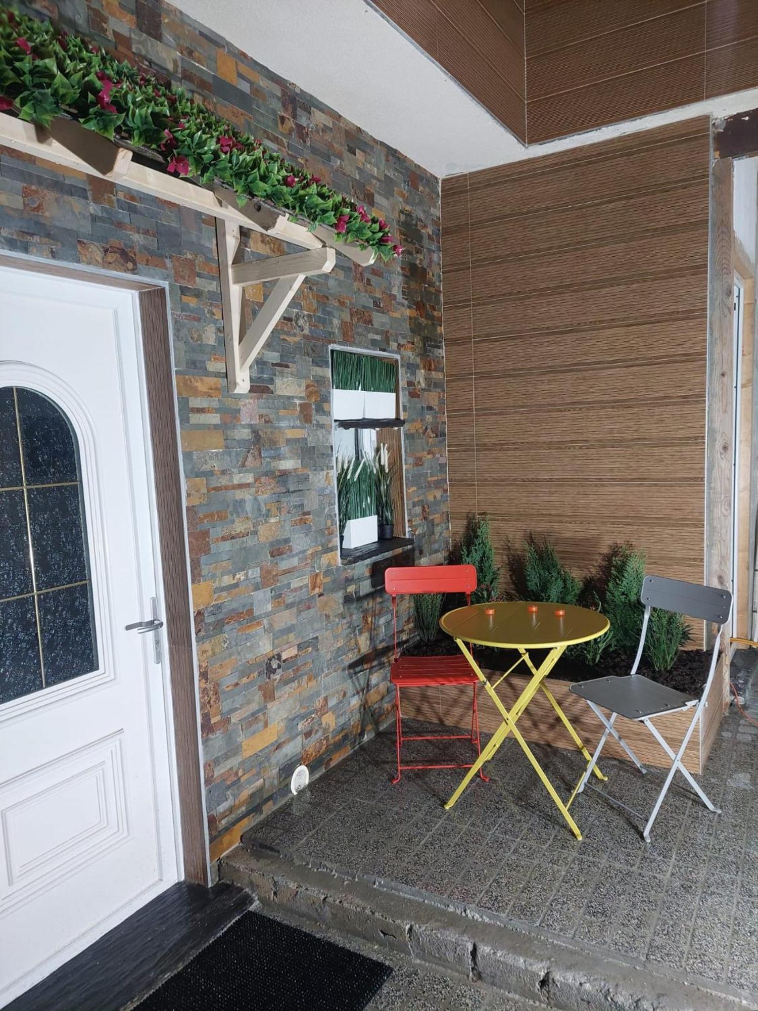 פנטן Paris-Julesverne-Bienvenue-Terrasse-Netflix מראה חיצוני תמונה