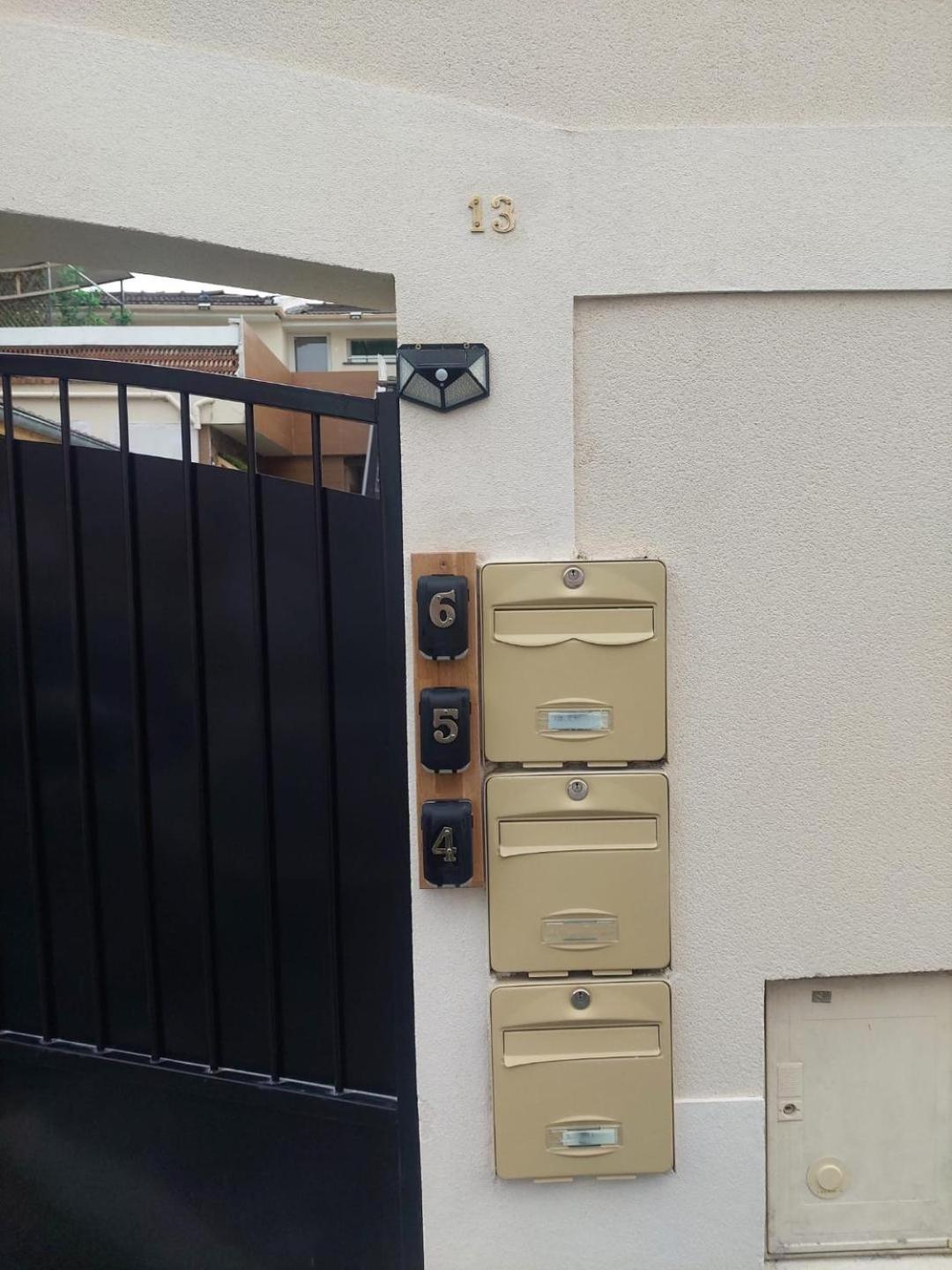 פנטן Paris-Julesverne-Bienvenue-Terrasse-Netflix מראה חיצוני תמונה